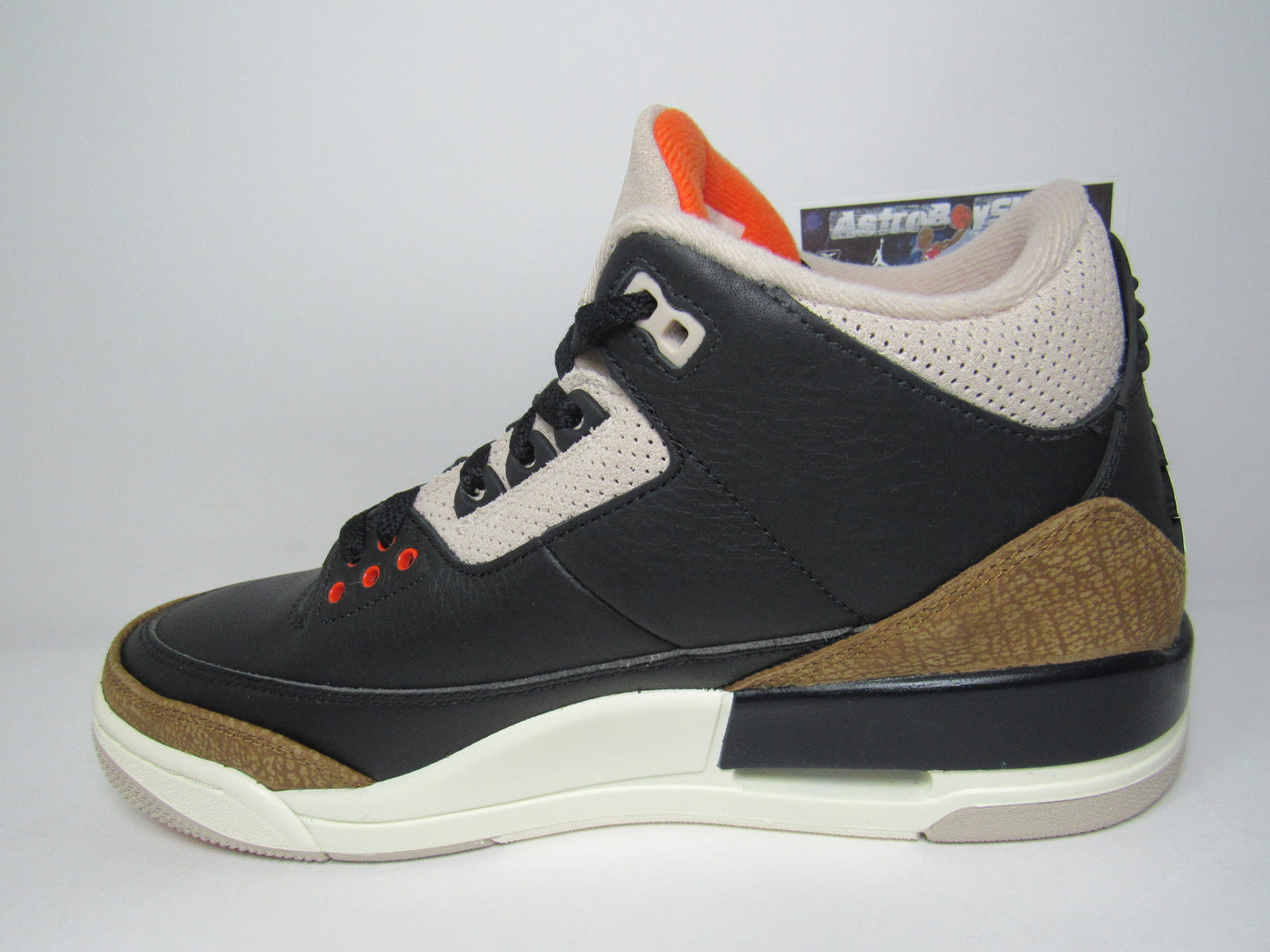 JORDAN 3 DESERT ELEPHANT EN CAJA