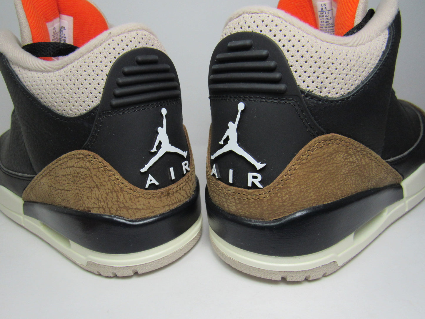 JORDAN 3 DESERT ELEPHANT EN CAJA