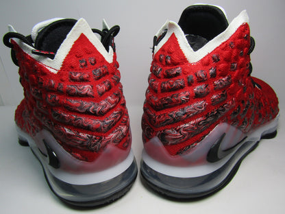 LEBRON 17 UPTEMPO EDITION EN CAJA