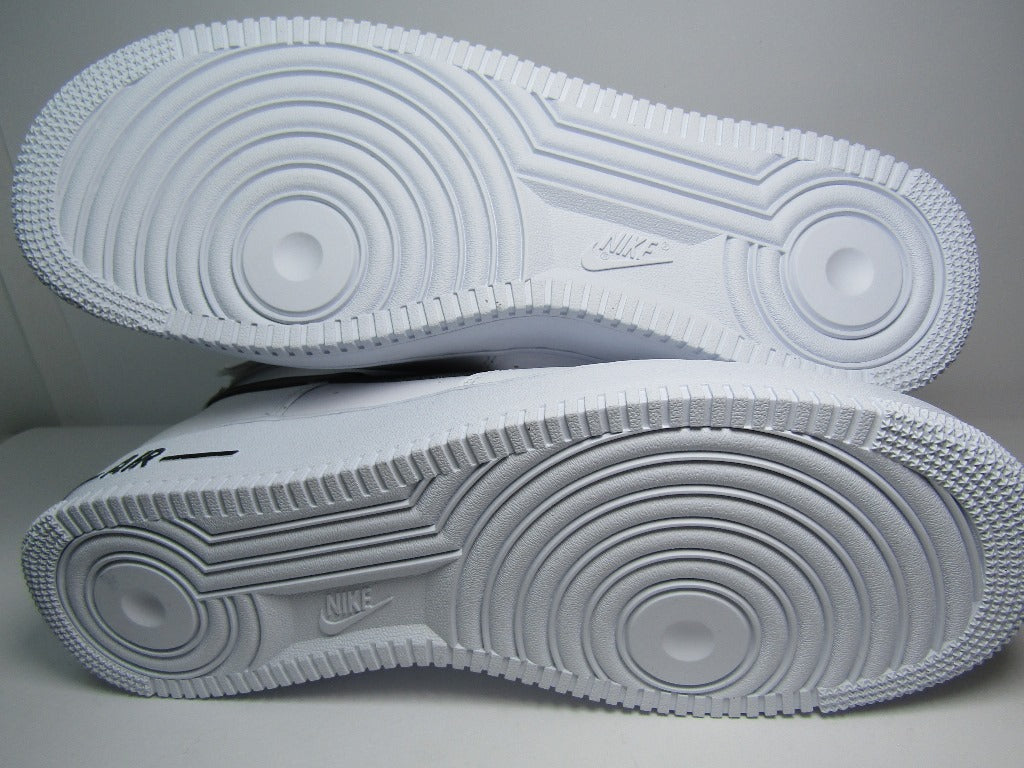 NIKE AIR FORCE ONE HIGH WHITE AND BLACK EN CAJA