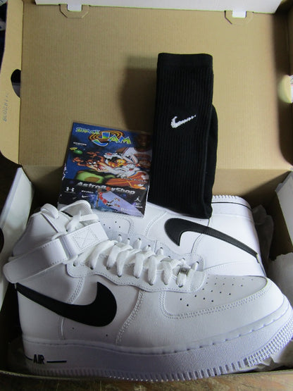 NIKE AIR FORCE ONE HIGH WHITE AND BLACK EN CAJA