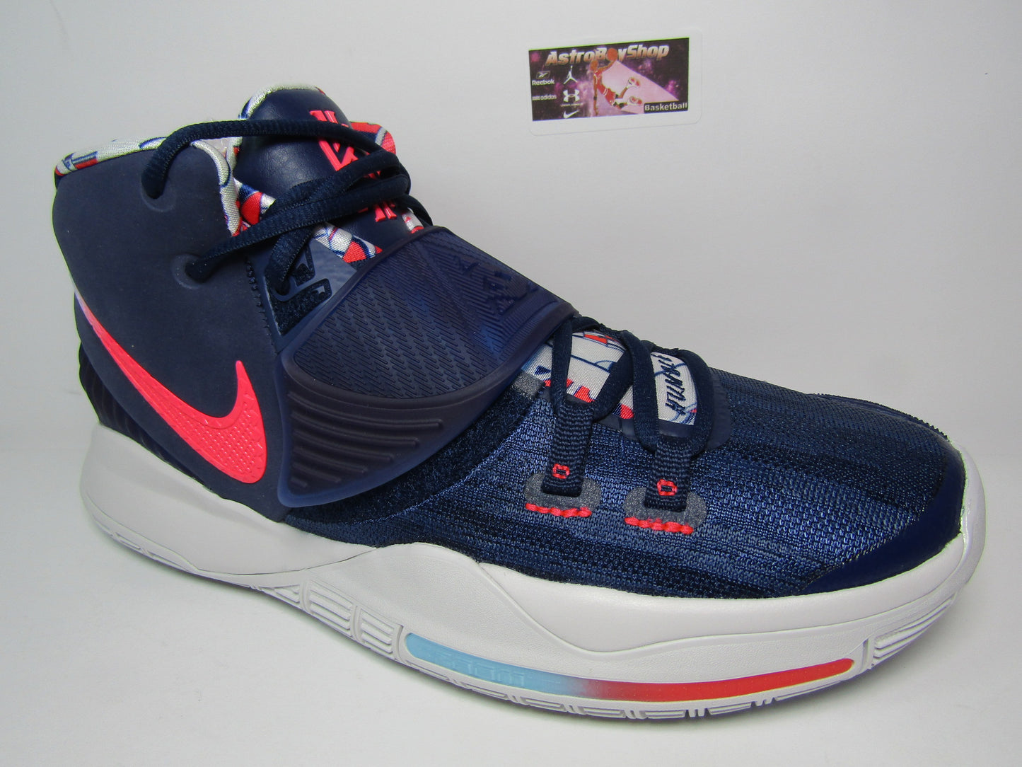 KYRIE IRVING 6 "USA" EDITION EN CAJA