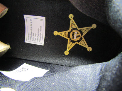 LEBRON XVII LOW GOLD SHERIFF EN CAJA