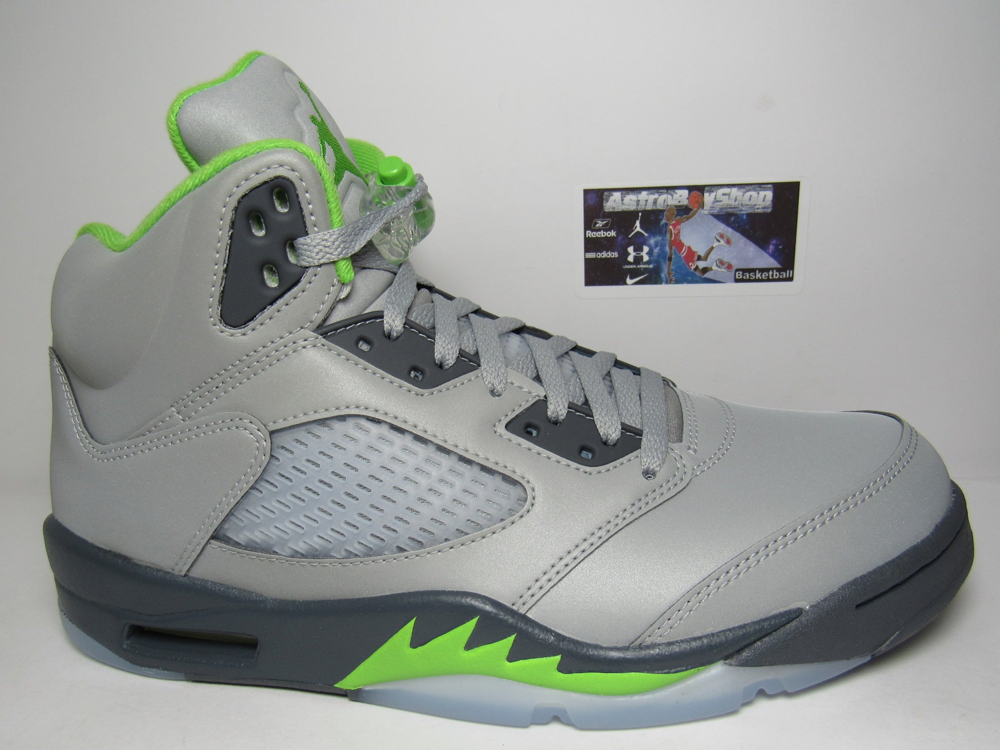 JORDAN V GREEN BEAN REFLECTIVE EN CAJA ASTROBOYSHOP SNEAKER STORE