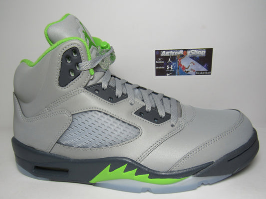 JORDAN V GREEN BEAN REFLECTIVE EN CAJA