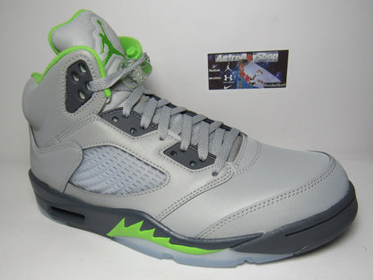JORDAN V GREEN BEAN REFLECTIVE EN CAJA
