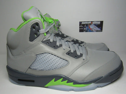 JORDAN V GREEN BEAN REFLECTIVE EN CAJA