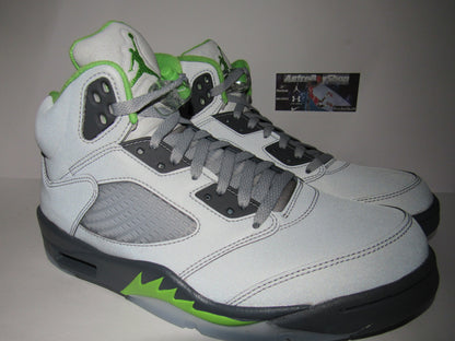 JORDAN V GREEN BEAN REFLECTIVE EN CAJA