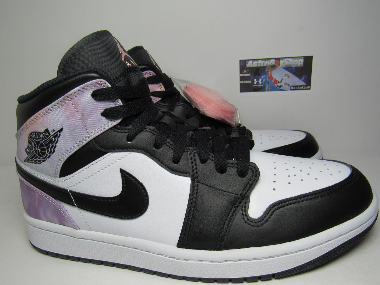 JORDAN 1 MID SE "ZEN MASTER" TIE DYE EN CAJA