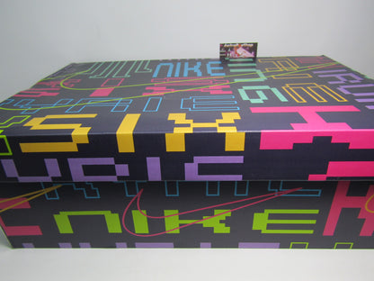 KYRIE IRVING 6 GLOW IN THE DARK FOSFORECENTES EN CAJA