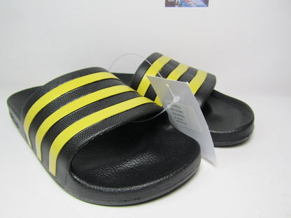 SANDALIAS ADILETTE AQUA BLACK GOLD EN CAJA 22 Y 23 MEX