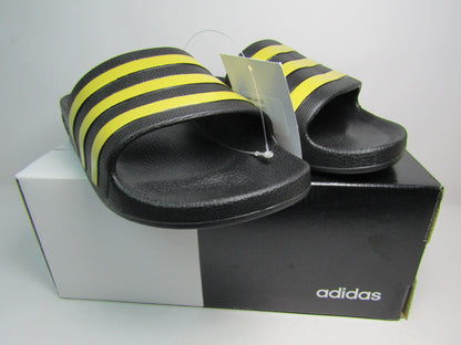 SANDALIAS ADILETTE AQUA BLACK GOLD EN CAJA 22 Y 23 MEX