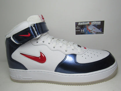 NIKE AIR FORCE ONE MID QS INDEPENDENCE DAY EN CAJA