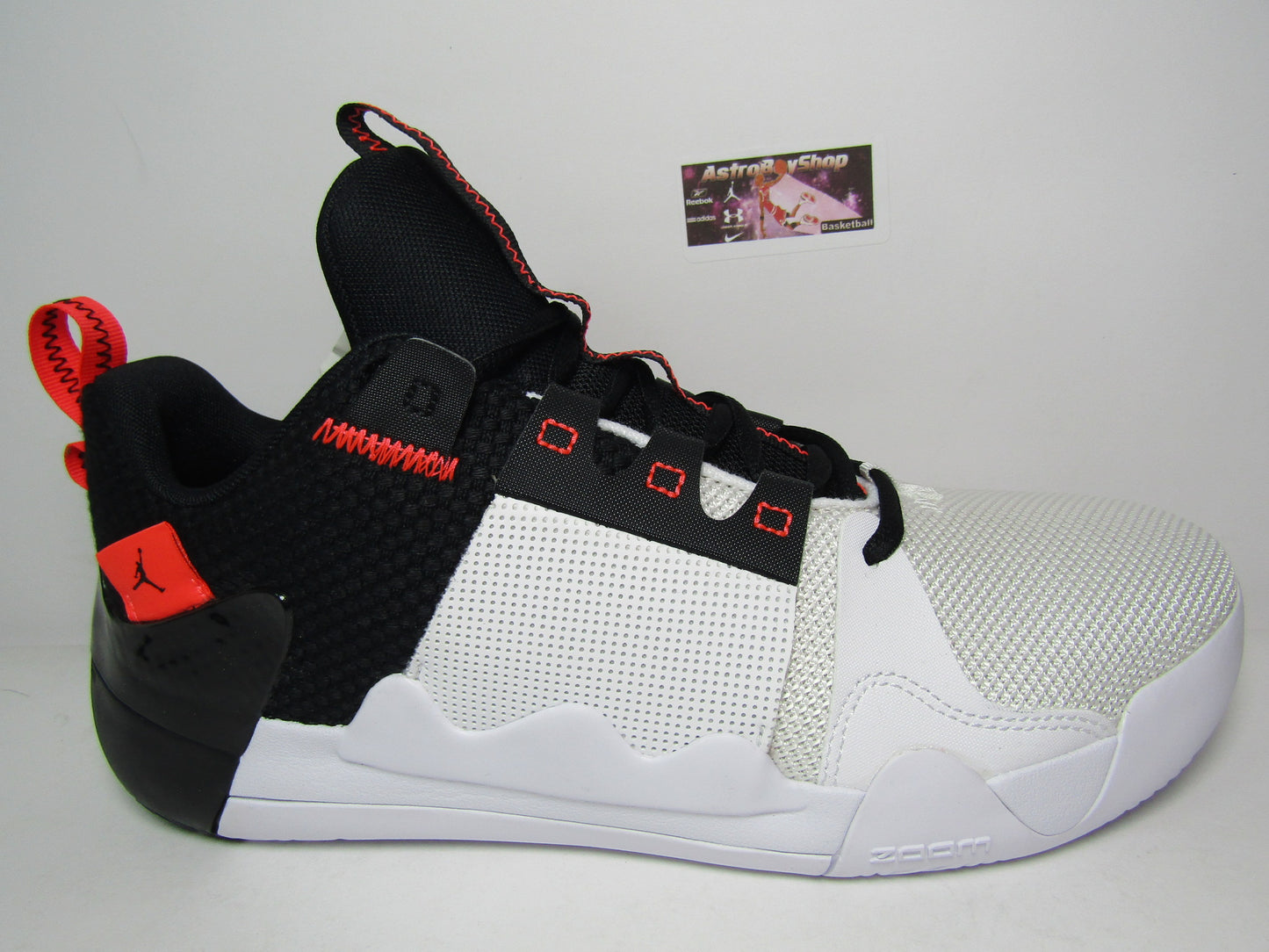 JORDAN ZOOM ZERO GRAVITY WHITE & BLACK EN CAJA