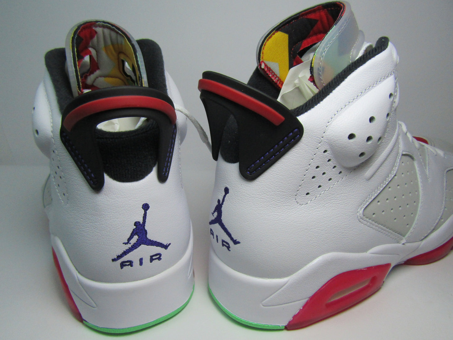 JORDAN 6 HARE EDITION EN CAJA