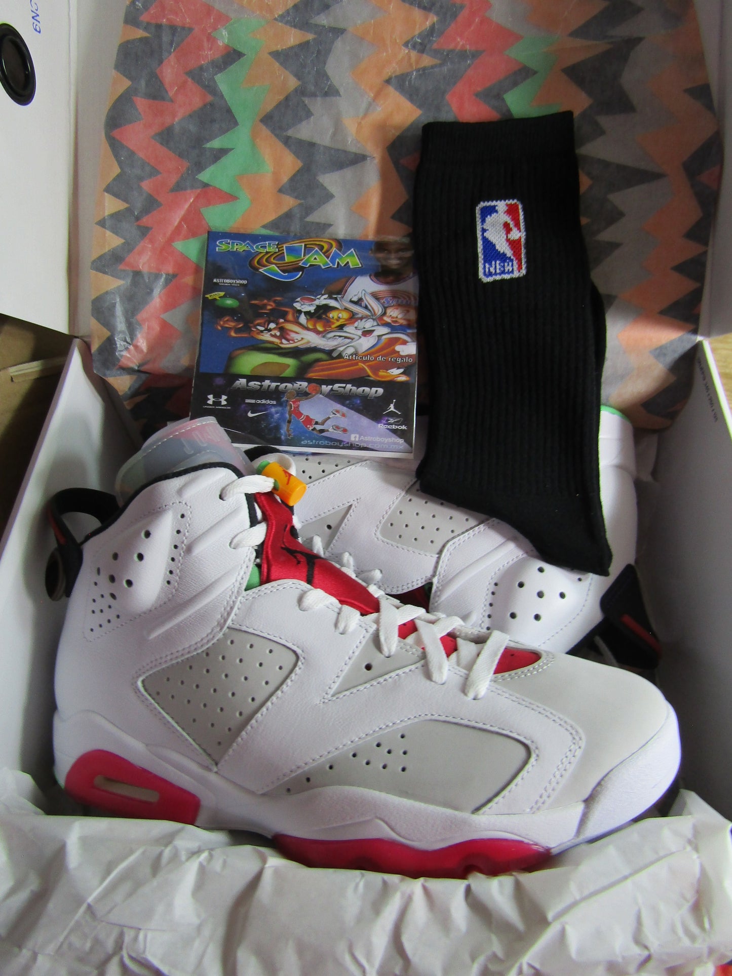 JORDAN 6 HARE EDITION EN CAJA