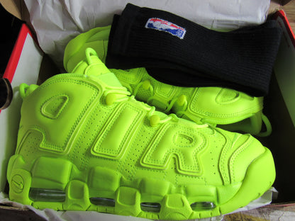 PIPPEN AIR MORE UPTEMPO VOLT EDITION EN CAJA