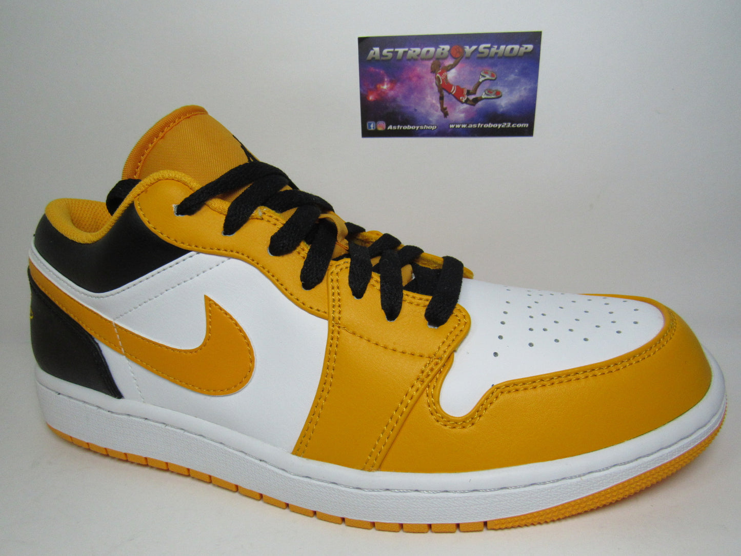 JORDAN 1 LOW TAXI EN CAJA