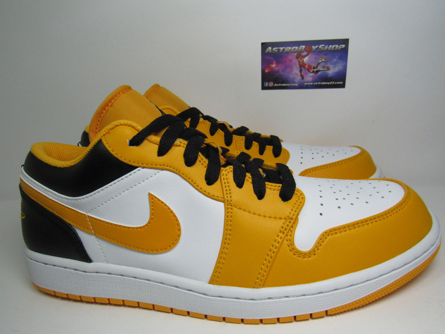 JORDAN 1 LOW TAXI EN CAJA