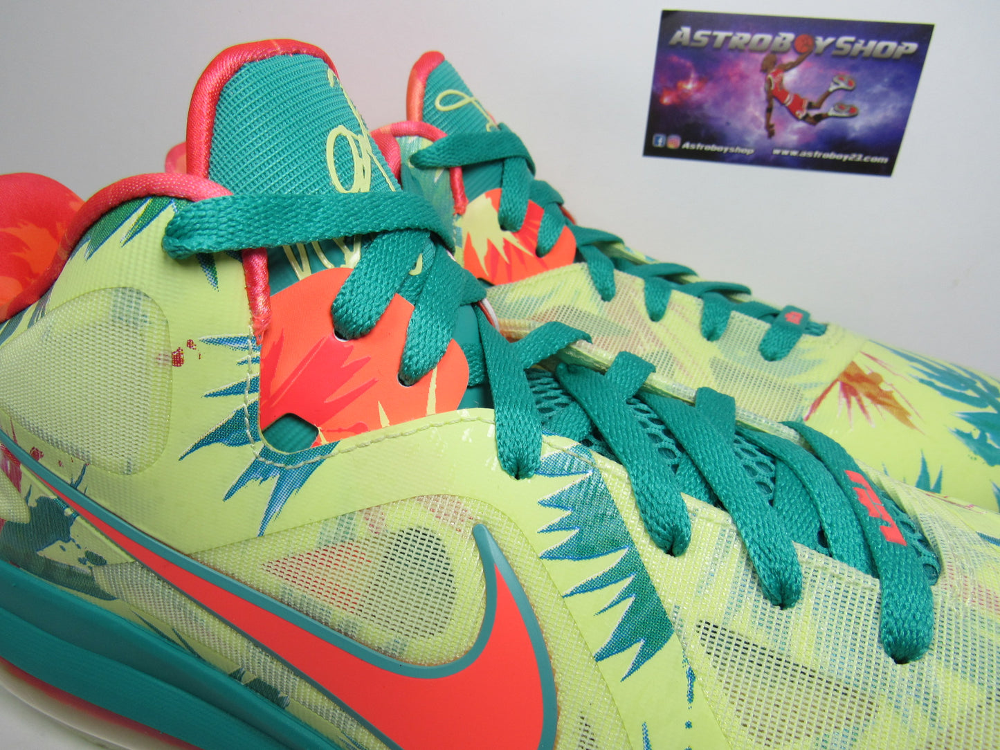 LEBRON 9 LOW "LEBRONALD PALMER" EN CAJA