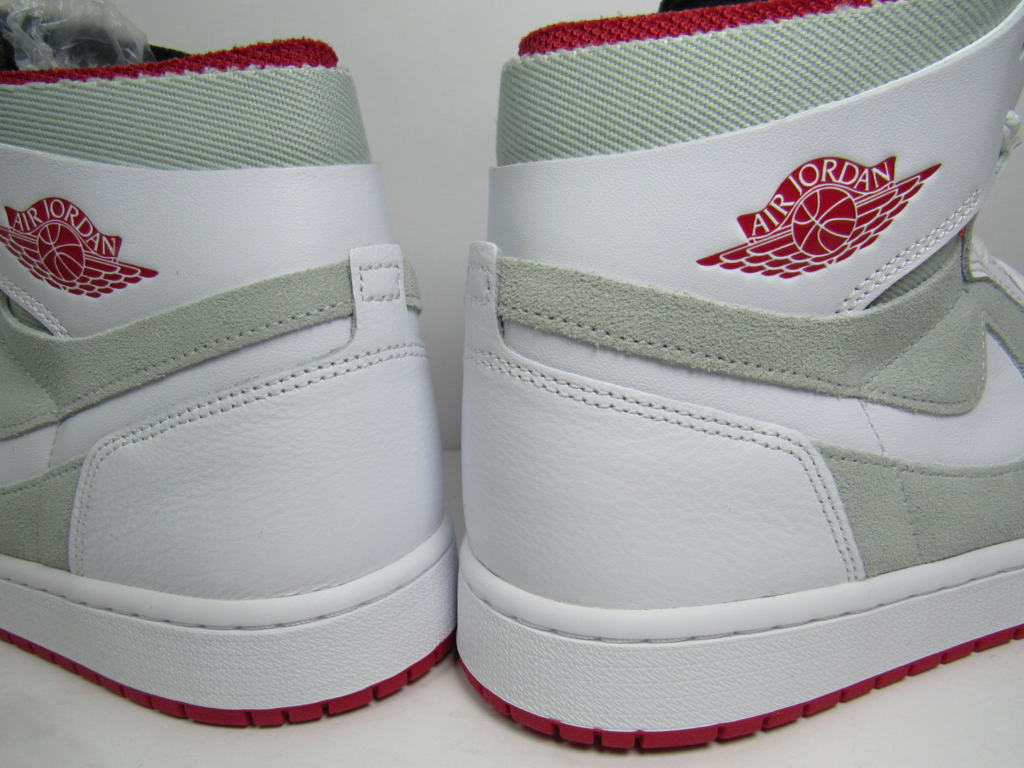 JORDAN 1 ZOOM COMFORT "HARE" EN CAJA