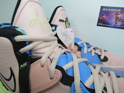 KYRIE INFINITY SAN VALENTIN EDICION ESPECIAL EN CAJA