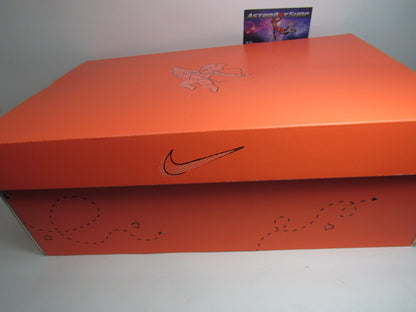 KYRIE INFINITY SAN VALENTIN EDICION ESPECIAL EN CAJA