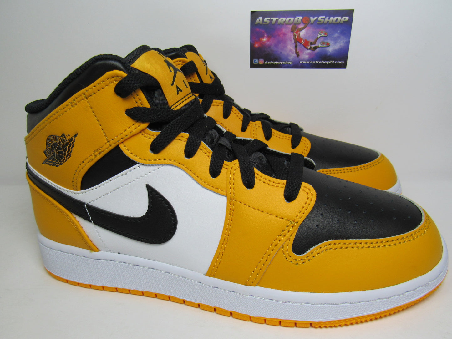 JORDAN 1 MID TAXI KIDS EN CAJA