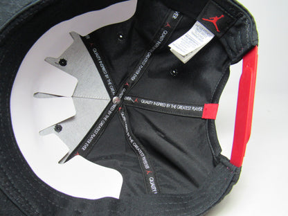 GORRA PLANA JORDAN JUMPMAN QUAD BOX BRED DELGADA