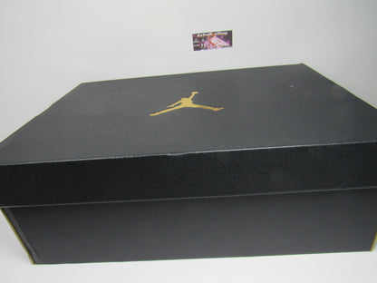 JORDAN 1 MID WHITE GOLD EDITION EN CAJA