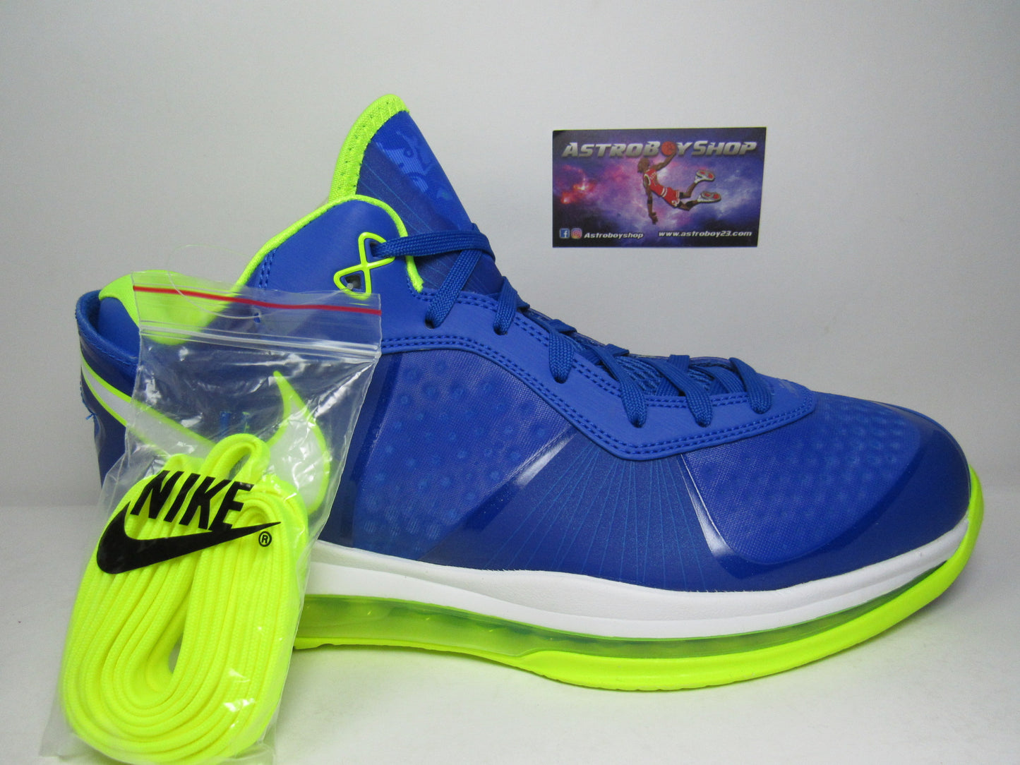 LEBRON 8 V2 "SPRITE" EDITION EN CAJA CON EXTRA LACES