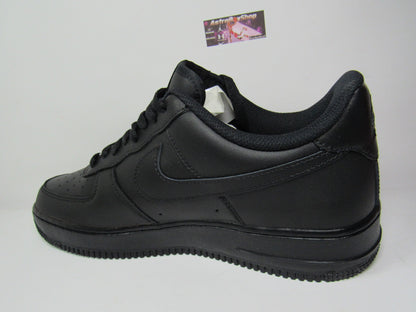 AIR FORCE ONE LOW 07 TRIPLE BLACK EN CAJA