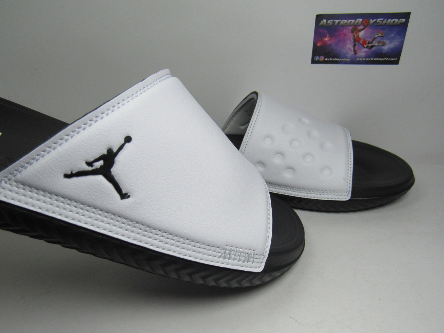 SANDALIAS JORDAN PLAY SLIDE WHITE BLACK