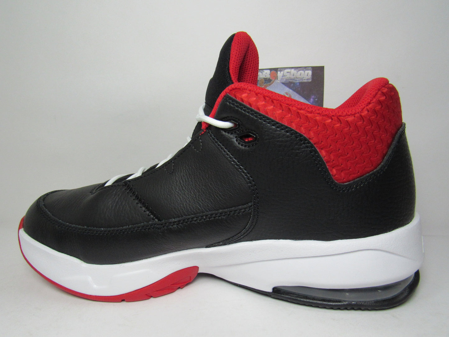 JORDAN MAX AURA 3 BRED EN CAJA