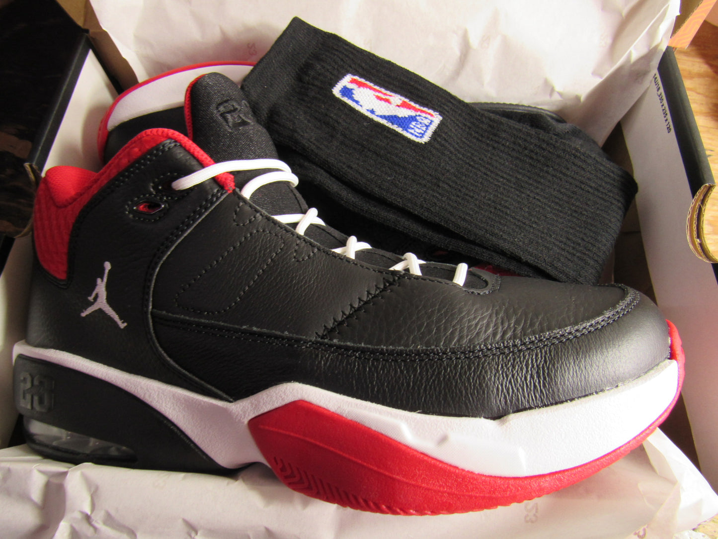 JORDAN MAX AURA 3 BRED EN CAJA