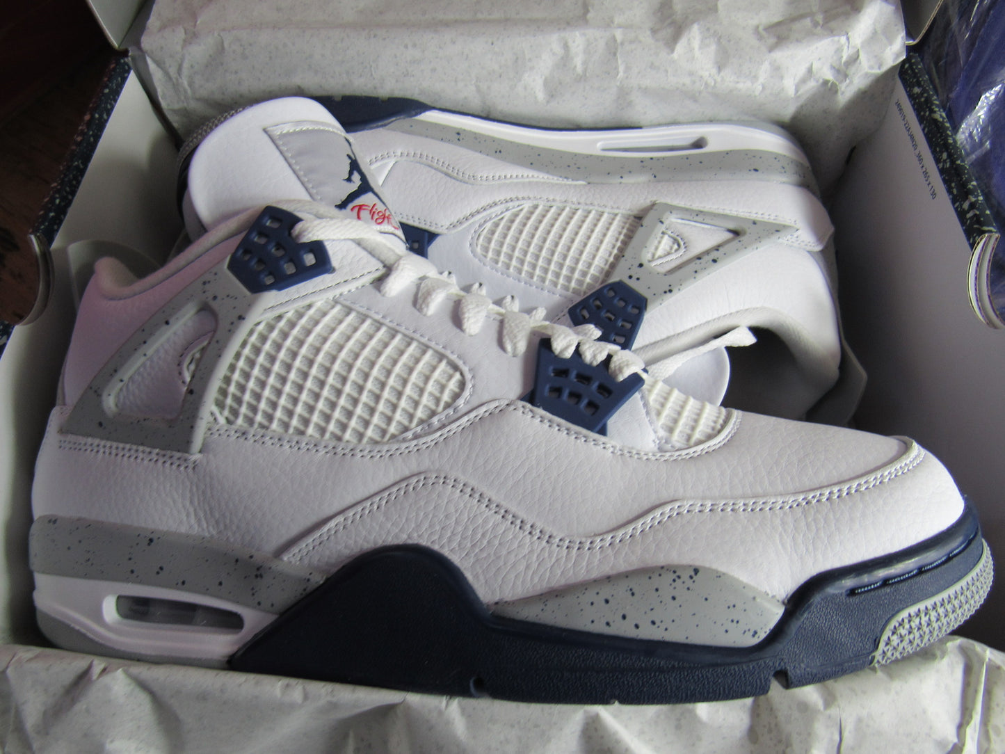 JORDAN 4 "MIDNIGHT NAVY" EN CAJA