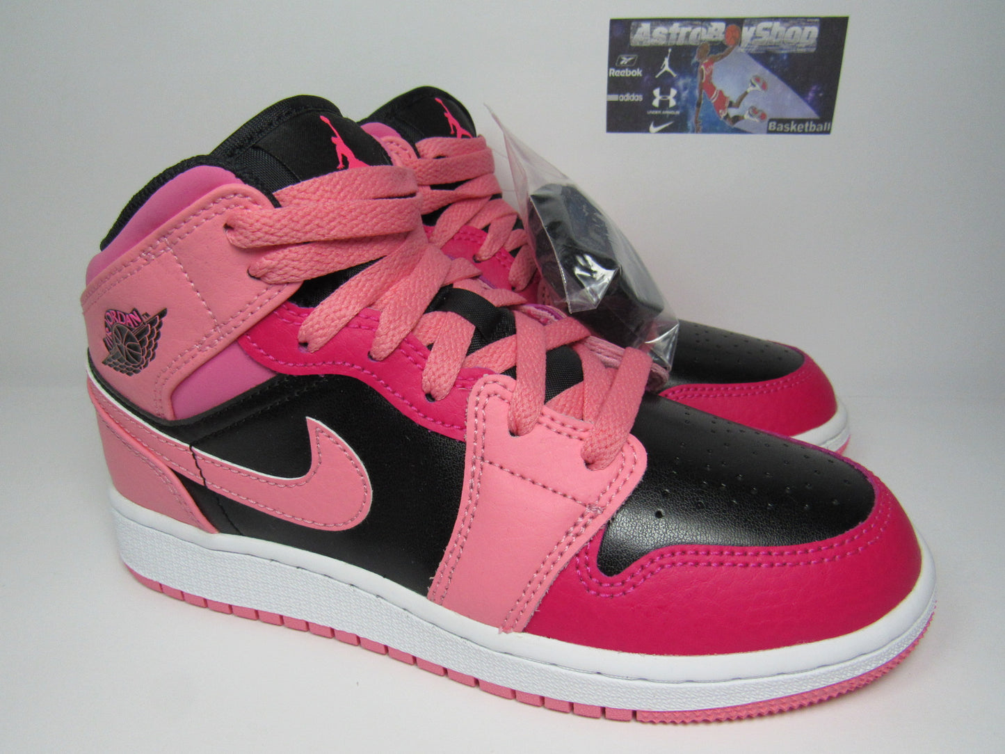 JORDAN 1 MID CORAL PINK EN CAJA