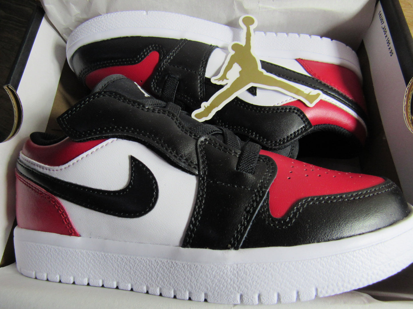 JORDAN 1 LOW ALT PS KIDS BRED TOE EN CAJA