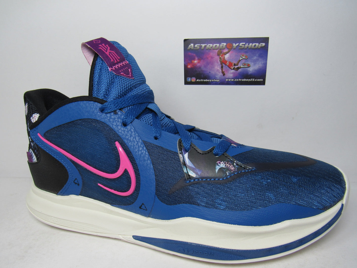 KYRIE IRVING 5 LOW (MARINA BLUE) EN CAJA