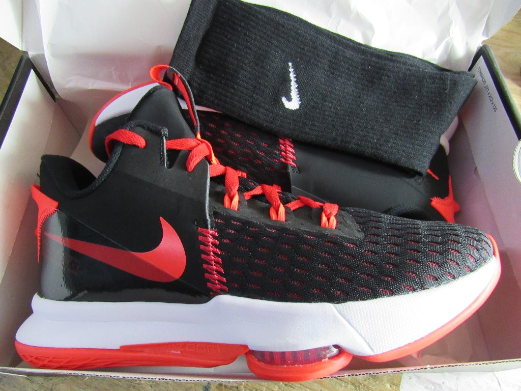 LEBRON WITNESS 5 BRED EN CAJA ASTROBOYSHOP SNEAKER STORE