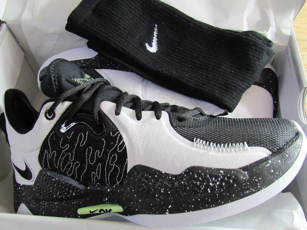 NIKE PAUL GEORGE 5 BLACK VOLT EN CAJA