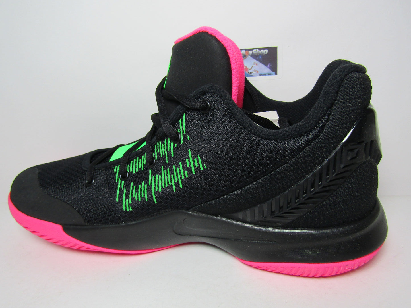 KYRIE IRVING FLYTRAP 2 HYPER PINK EN CAJA