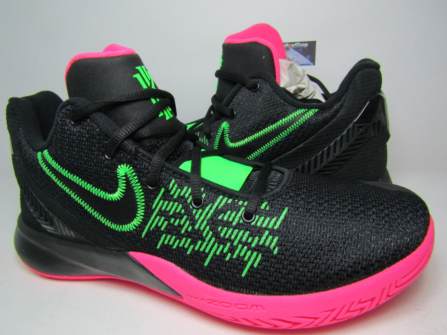 KYRIE IRVING FLYTRAP 2 "HYPER PINK" EN CAJA