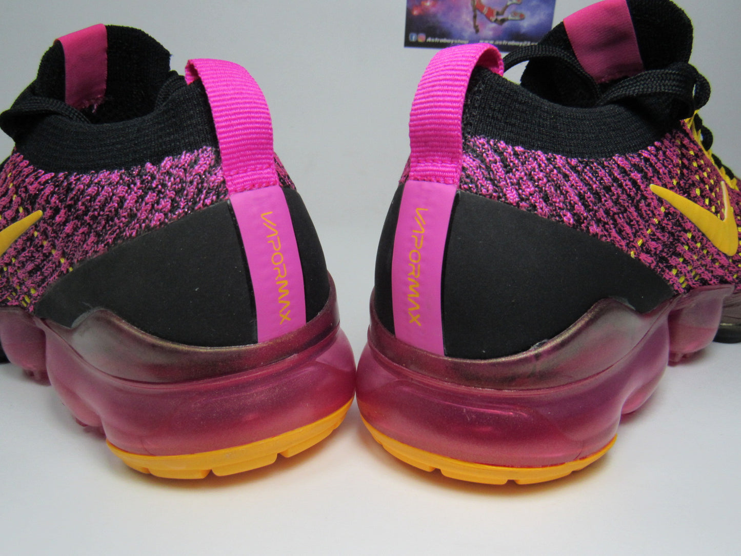 NIKE VAPORMAX FLIKNIT 3 FUCHSIA WMNS EN CAJA