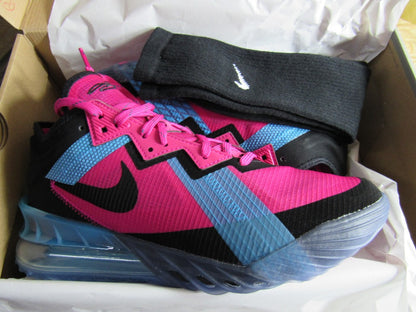 LEBRON 18 LOW FIREBERRY PINK EN CAJA