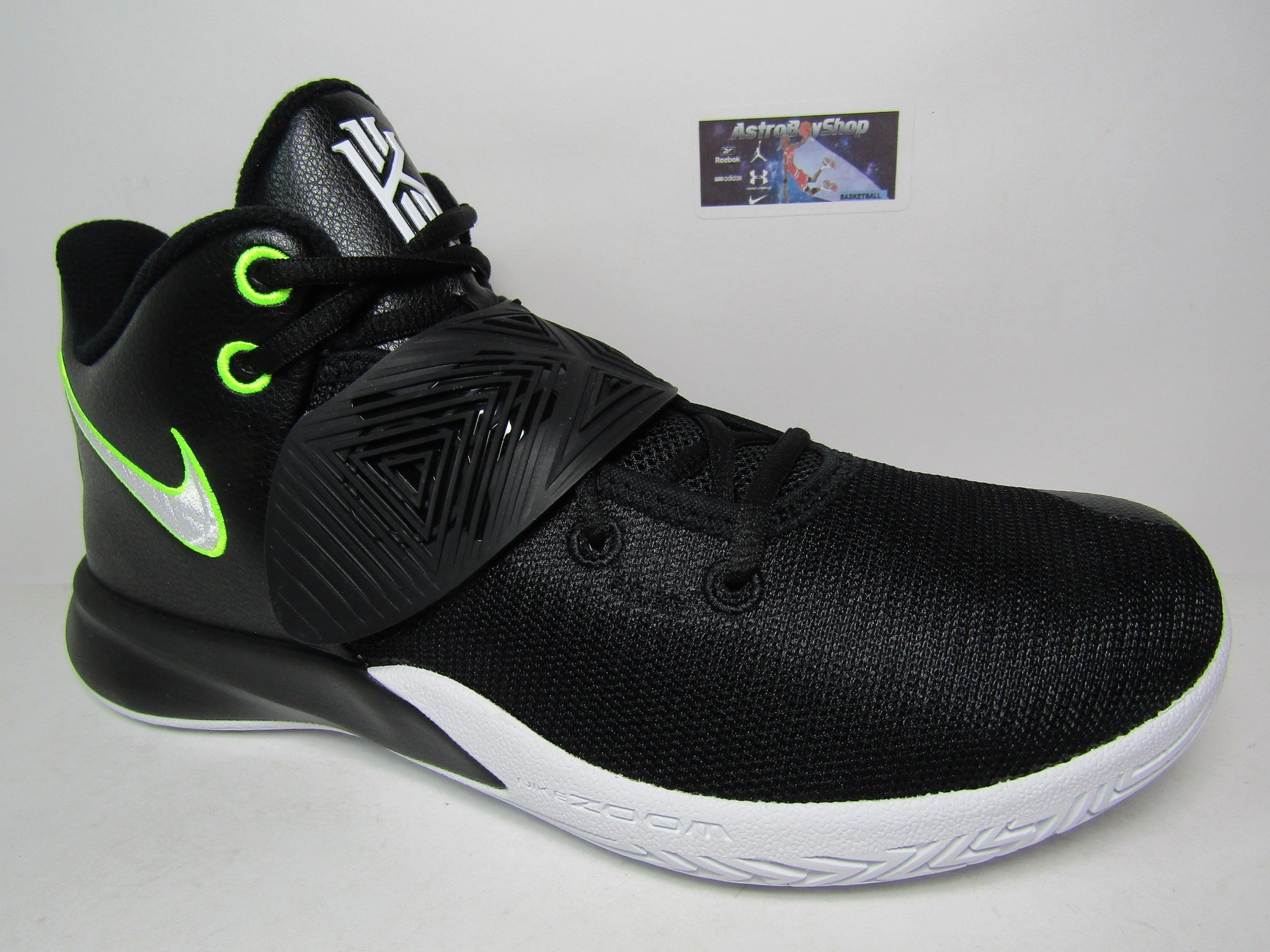 Kyrie irving flytrap 3 on sale