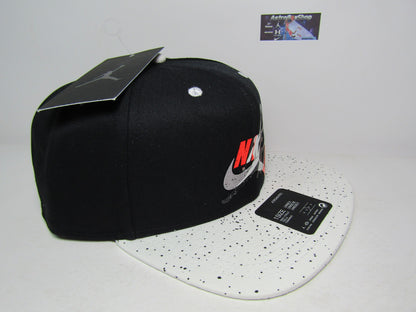 GORRA PLANA JORDAN JUMPMAN CLASSICS OREO UNITALLA