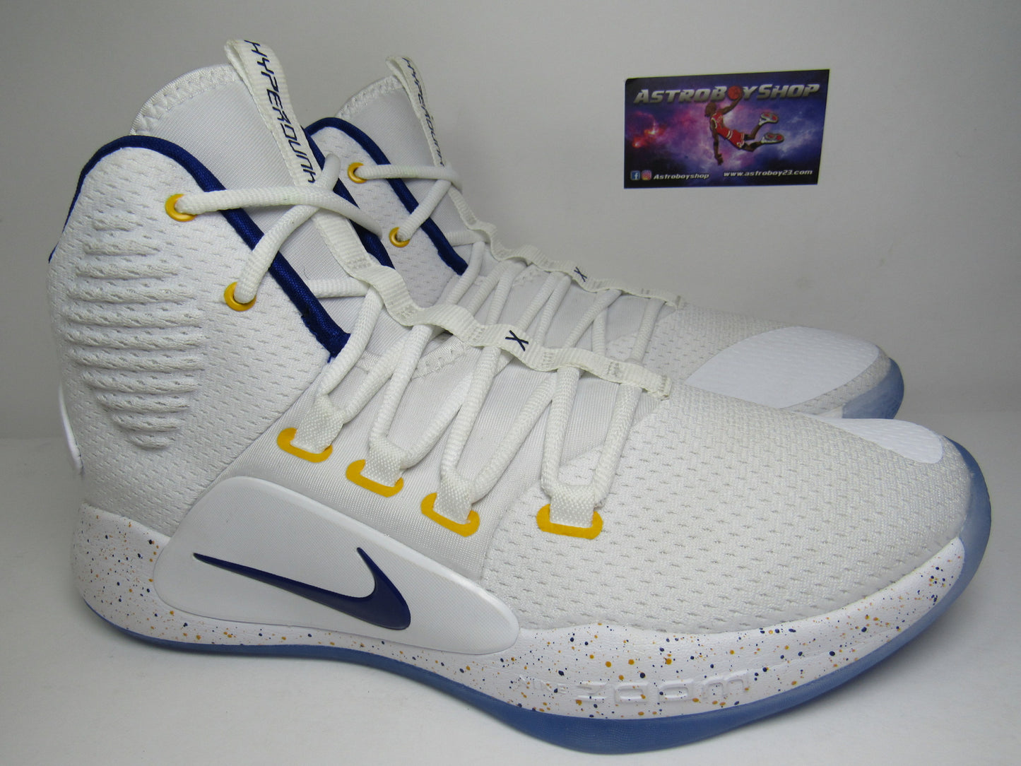 NIKE HYPERDUNK X NIKOLA JOKIC EN CAJA