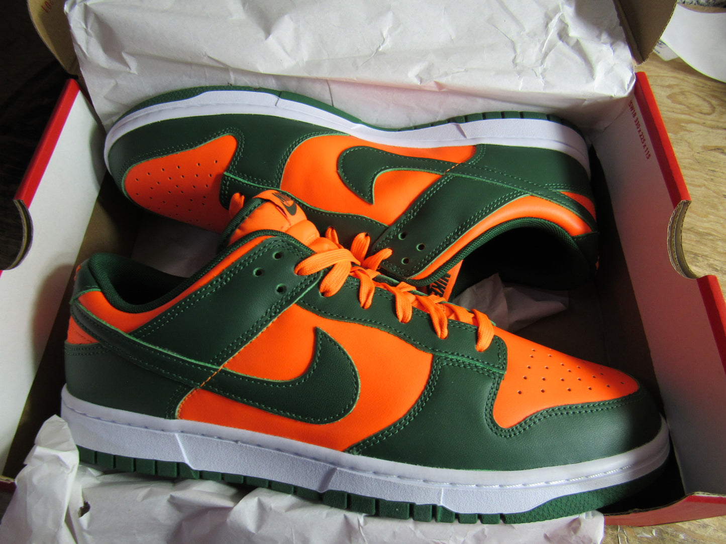 NIKE DUNK LOW "MIAMI HURRICANS" EN CAJA