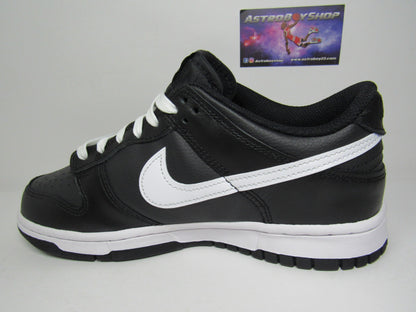 NIKE DUNK LOW KIDS BLACK AND WHITE EN CAJA